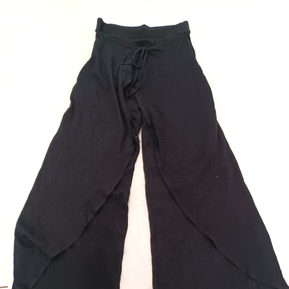Free people FP beach black flare wide leg pants Sz Medium